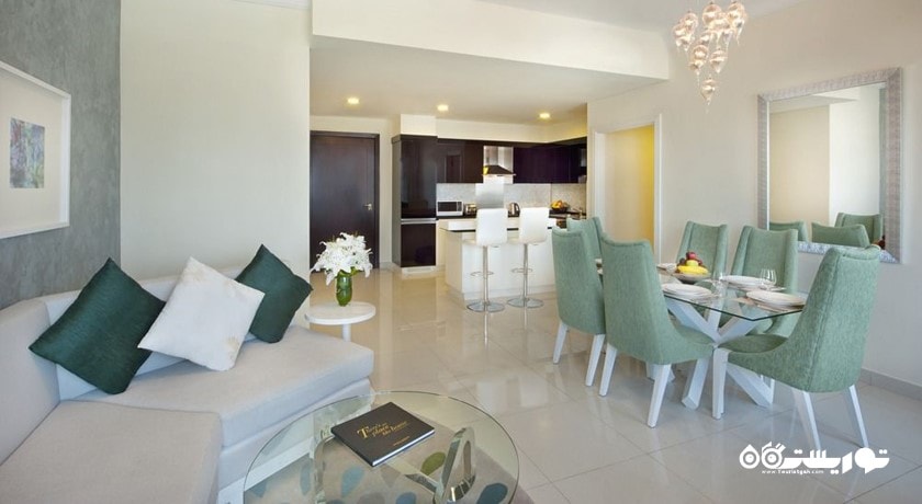 محوطه نشیمن سوئیت سه خوابه