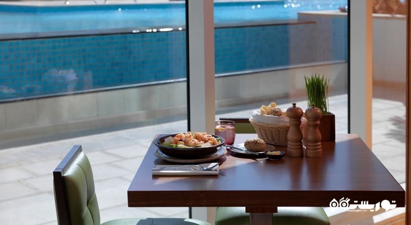 پول بار هتل دامک میزون کنل ویو