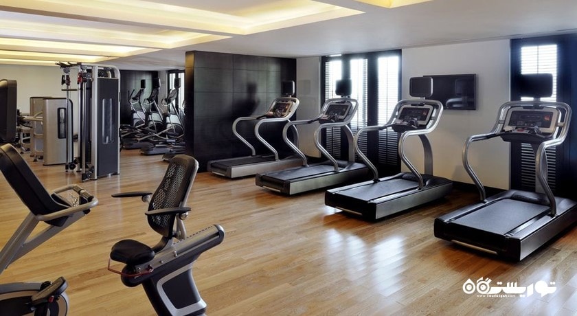نمایی از سالن بدنسازی هتل