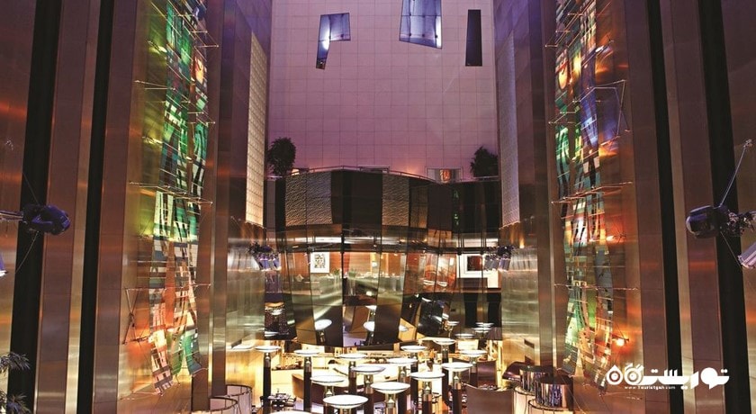 نمای رستوران بین المللی کسکیدز