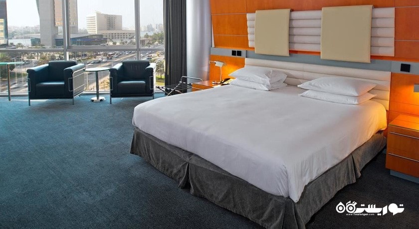 نمای تخت بزرگ اتاق دلوکس