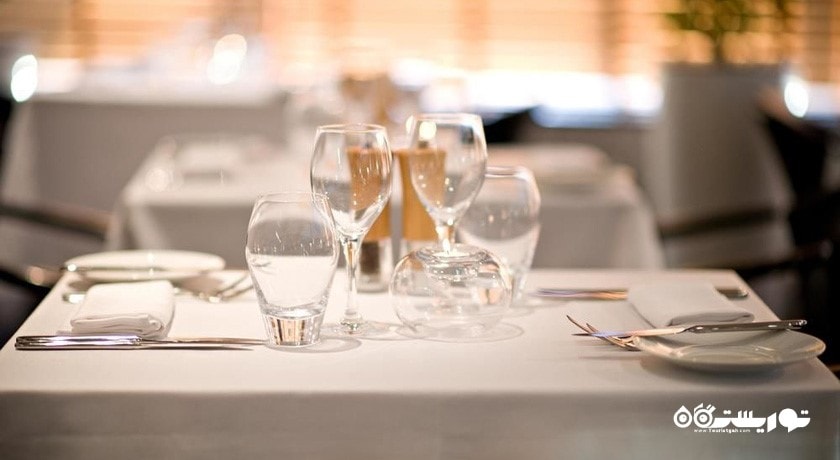 نمای رستوران گلس هاوس براسری