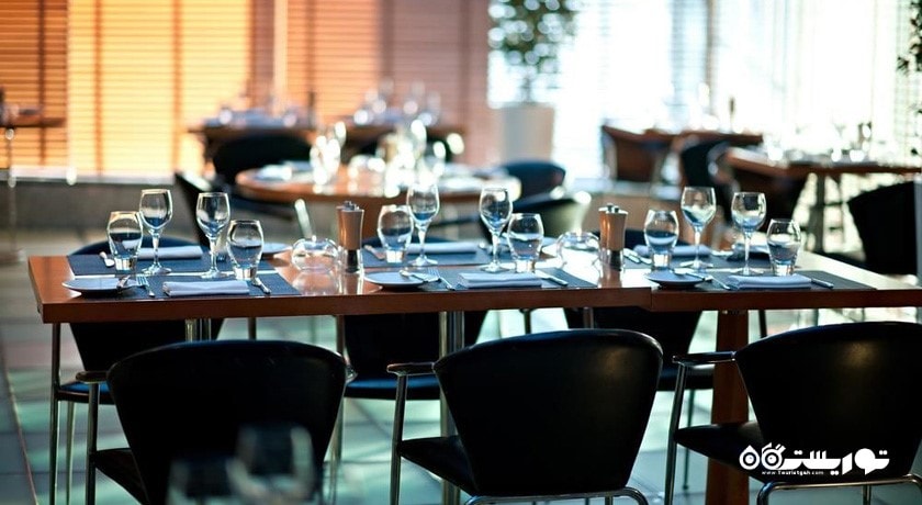 نمای رستوران گلس هاوس براسری