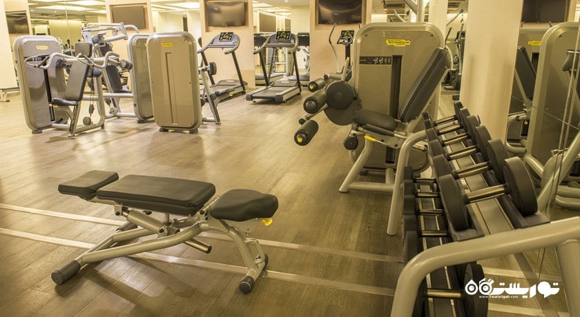نمایی از سالن ورزشی هتل