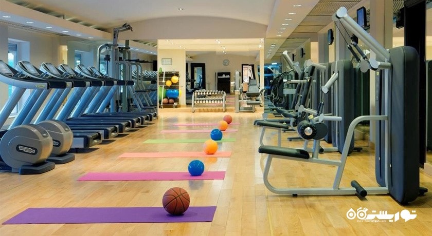 سالن ورزشی  هتل حیات ریجنسی