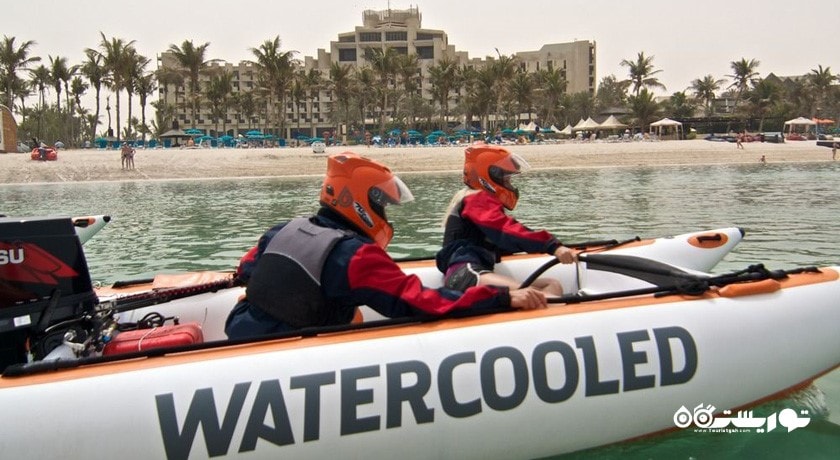 قایق سواری در هتل جی ال پالم تری کورت