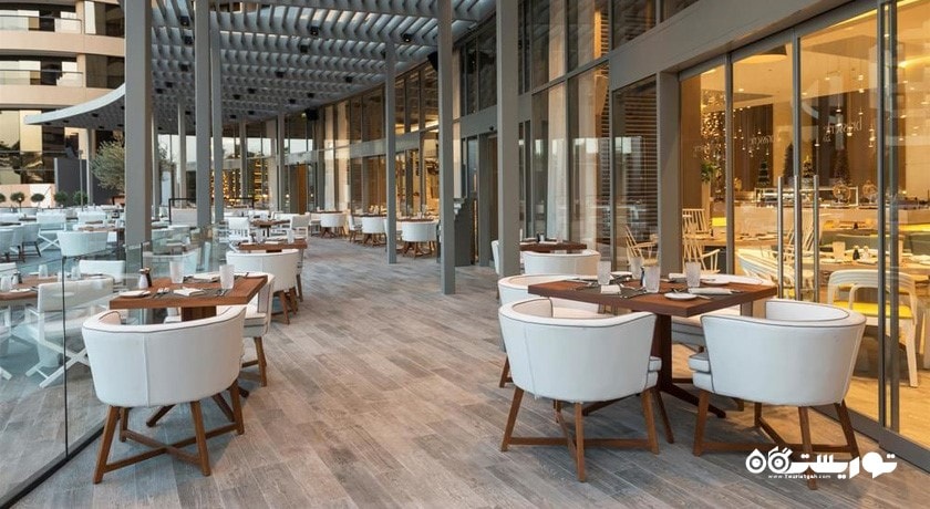 محوطه فضای باز رستوران براسری