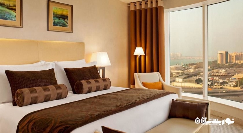 نمای تخت بزرگ سوئیت هتل