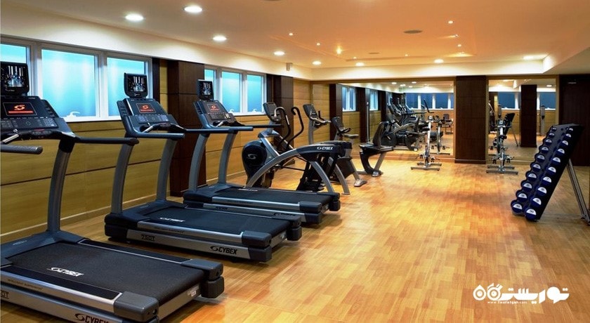 سالن ورزشی هتل پارک رجیس کریس کین