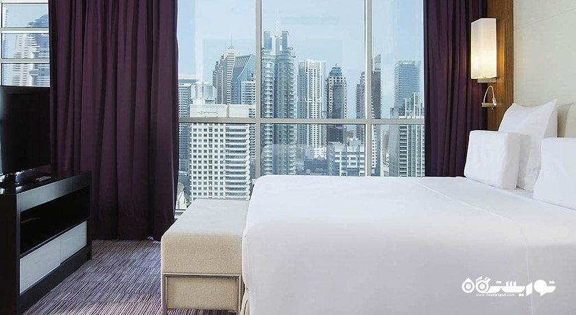 تخت بزرگ اتاق دلوکس اگزکیوتیو