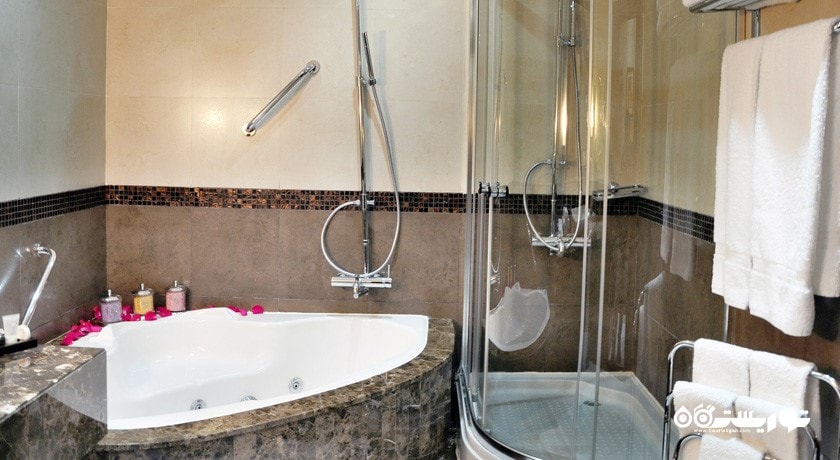 حمام و سرویس بهداشتی سوئیت رویال