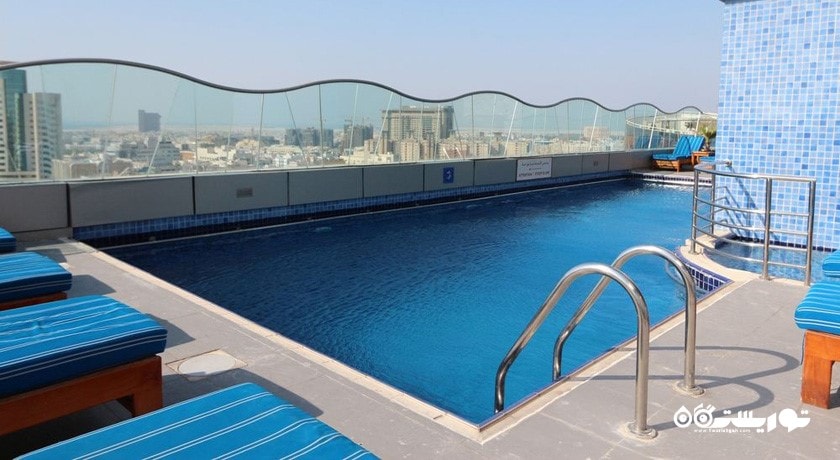 استخر روباز هتل سامایا دیرا