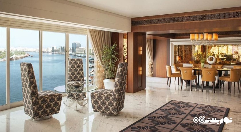 محوطه نشیمن سوئیت رویال