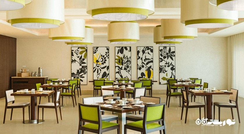 رستوران حتتا هتل شراتون خور دبی اند تاورز