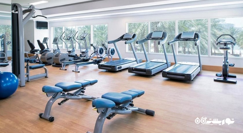 سالن ورزشی هتل شراتون جمیرا بیچ ریزورت