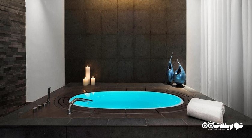 استخر کوچک مرکز سلامتی و اسپا