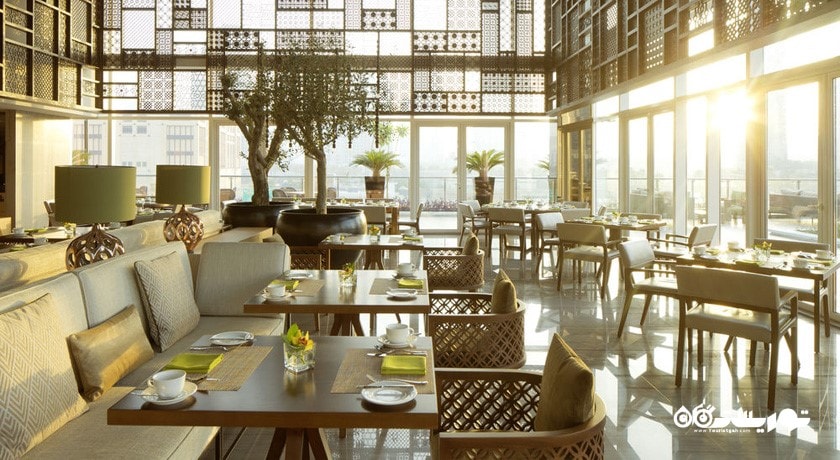 نمای رستوران بین المللی تسرو