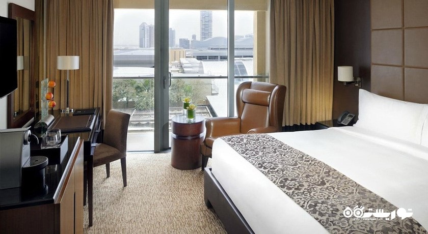 نمای تخت بزرگ اتاق کلاب