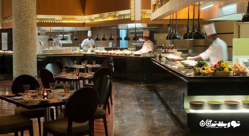 بوفه سلف سرویس رستوران مزینا