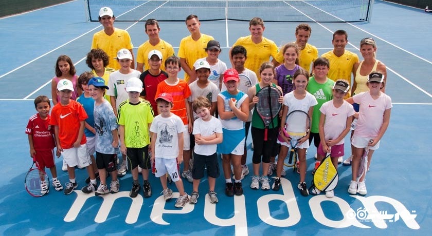 زمین تنیس اختصاصی هتل