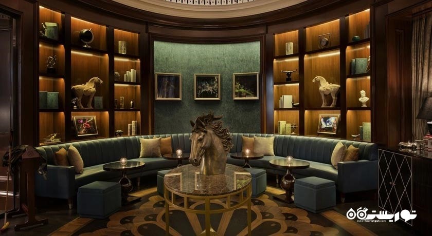 محوطه نشیمن بار سینت ریجس