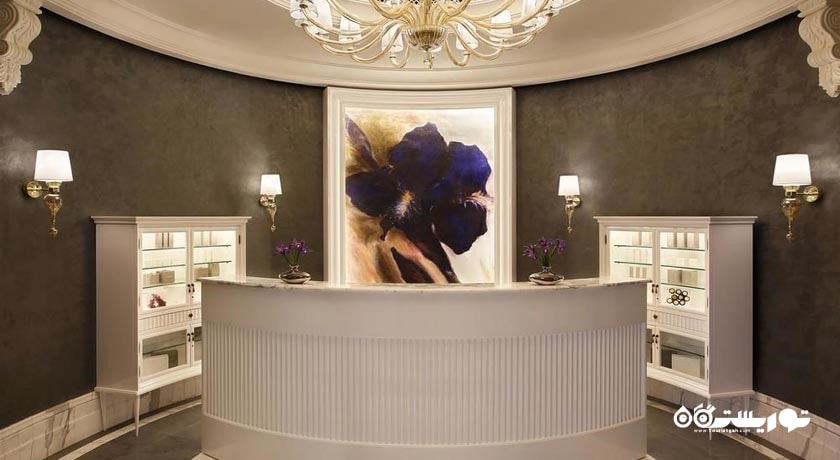 میز پذیرش مرکز سلامتی و اسپا