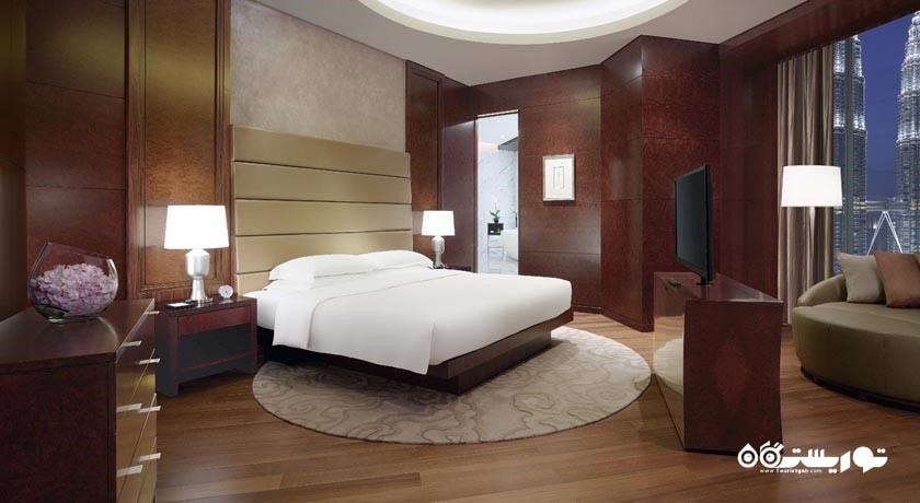 نمای تخت بزرگ سوئیت دیپلماتیک