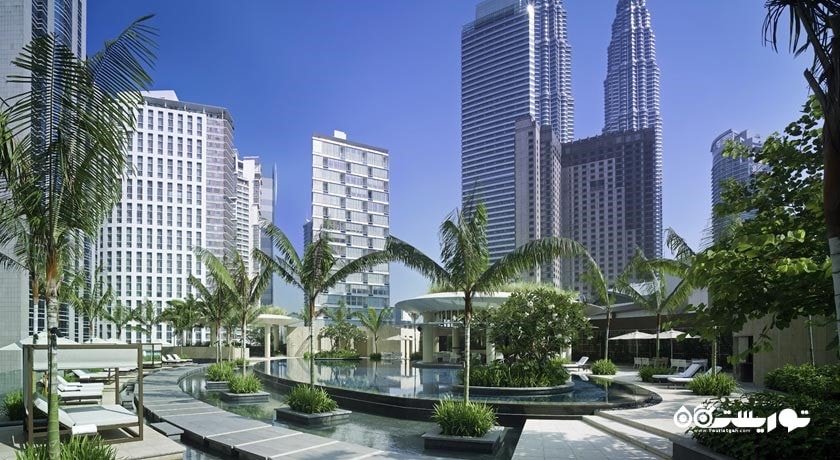 استخر روباز هتل گرند حیات کوالالامپور