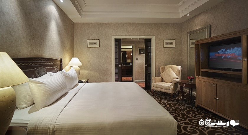 نمای تخت بزرگ اتاق فمیلی