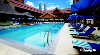 استخر روباز هتل رویال چولان کوالالامپور