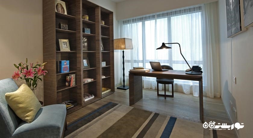 نمای میز کار آپارتمان سه خوابه