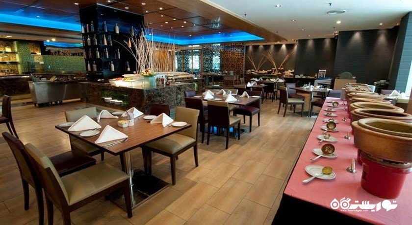 رستوران فلیورز هتل سوئیس گاردن