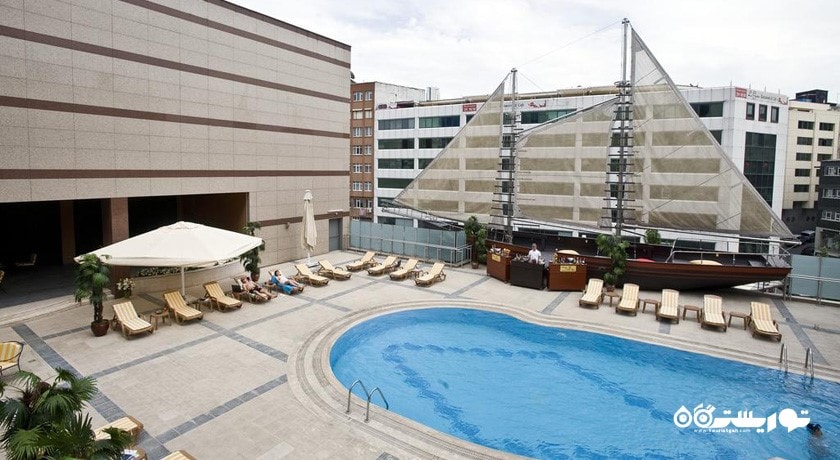 استخر روباز هتل گرند جواهر (گرند سواهیر)