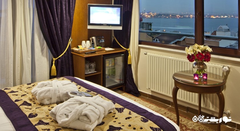 سوئیت جونیور  هتل جی ال کی آکروپل پرمییر سوئیتز