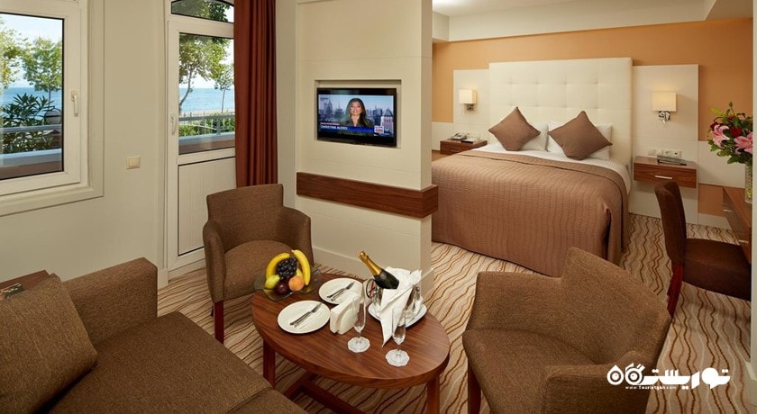 محوطه نشیمن سوئیت فمیلی