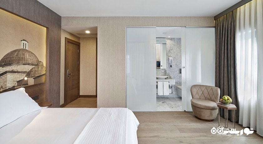 نمای تخت بزرگ اتاق دلوکس