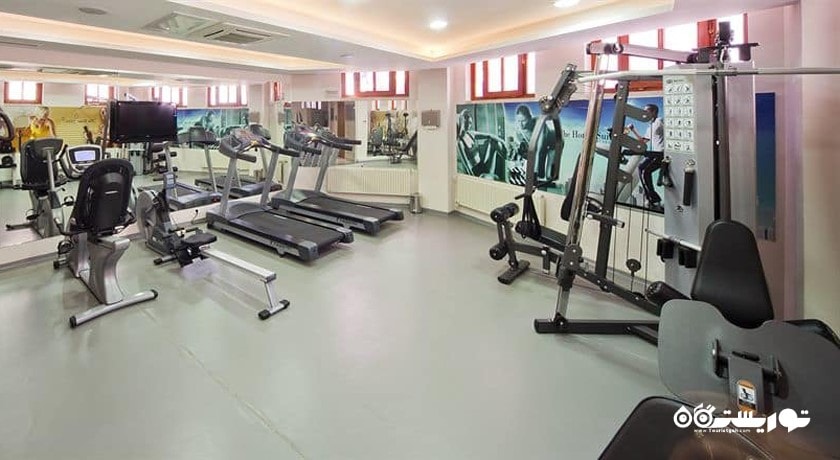 سالن ورزشی هتل جی ال کی پرمییر هوم سوئیتز