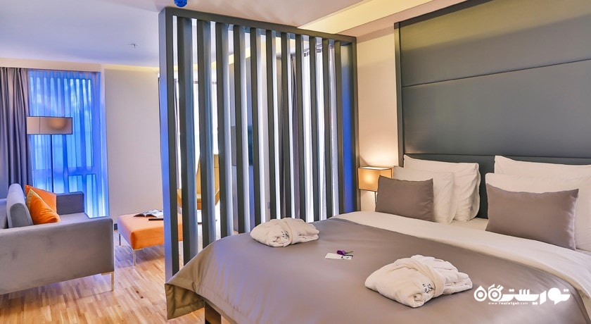 نمای تخت بزرگ اتاق اگزکیوتیو