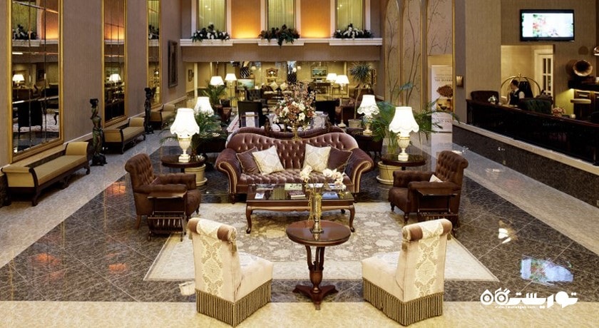 نمای محوطه نشیمن لابی هتل