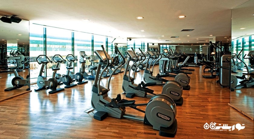 سالن ورزشی هتل کرون پلازا ایژیا