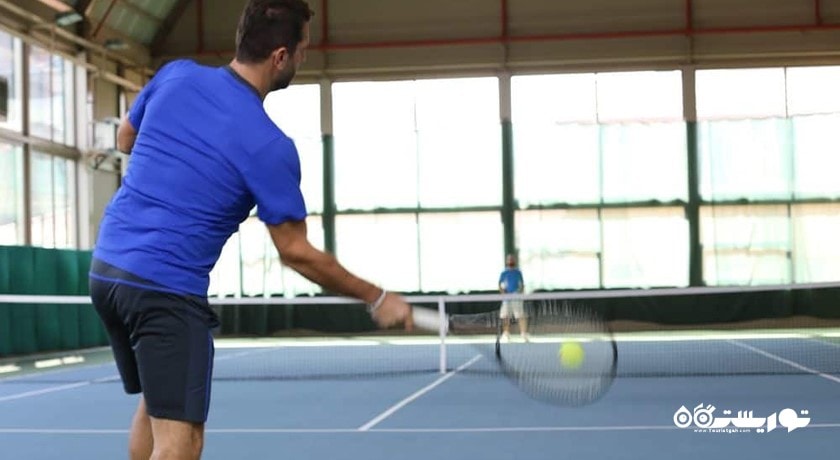 زمین تنیس اختصاصی هتل