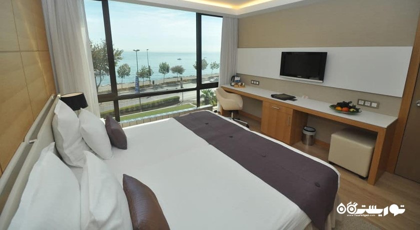 نمای تخت بزرگ اتاق پانارومیک