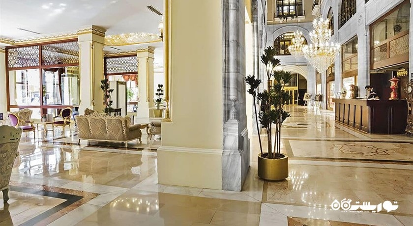 نمای کلی از محوطه لابی هتل