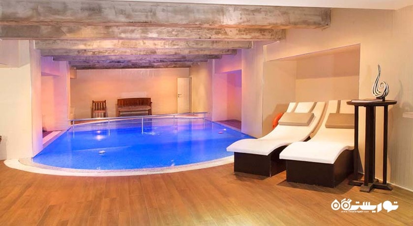 استخر سرپوشیده هتل لگسی آتمن