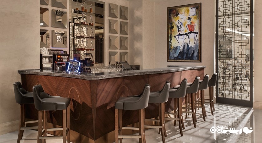 بار لابی هتل لازونی