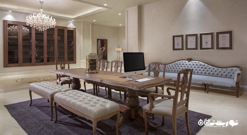 مرکز کسب و کار هتل لازونی