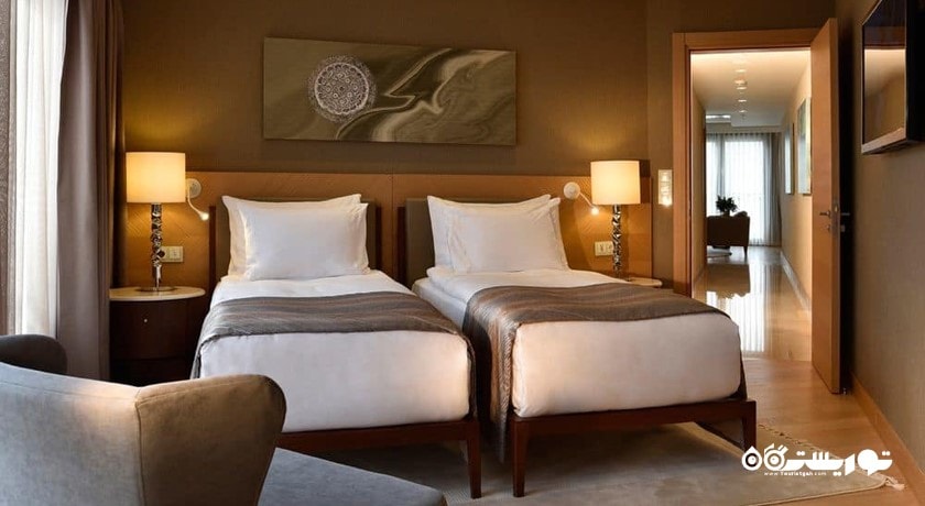 تخت های توئین سوئیت سه خوابه