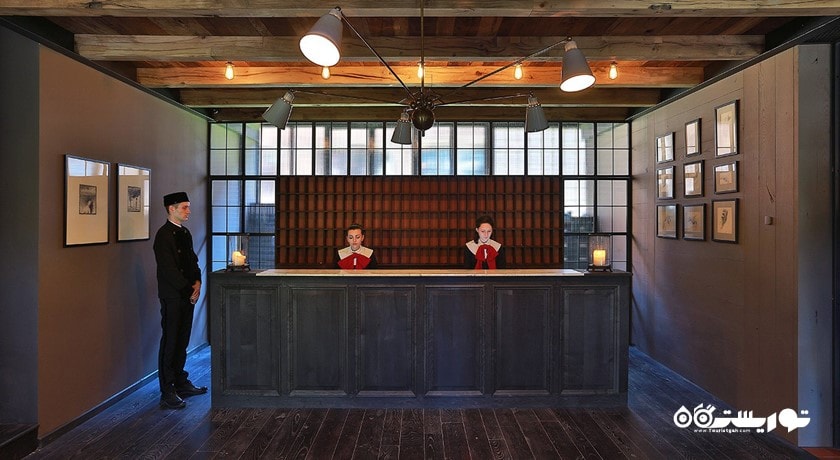 میز پذیرش هتل رومز تفلیس