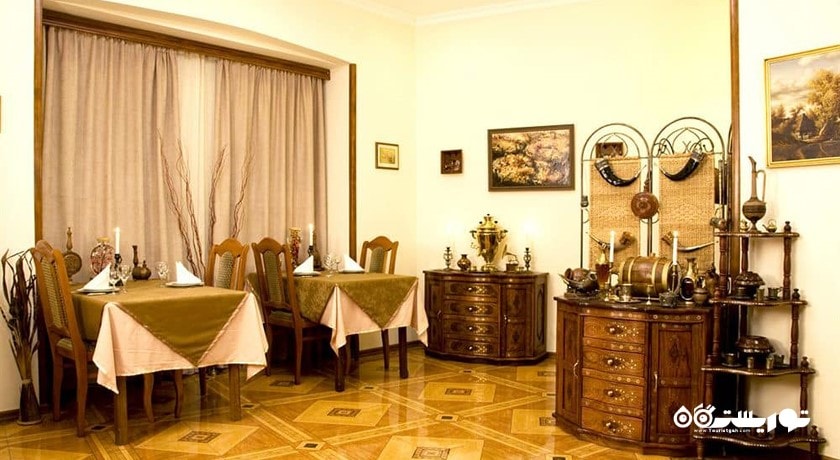 نمایی از سالن پذیرایی هتل