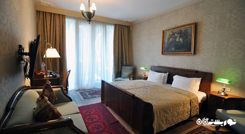 نمای تخت بزرگ اتاق سوپریور